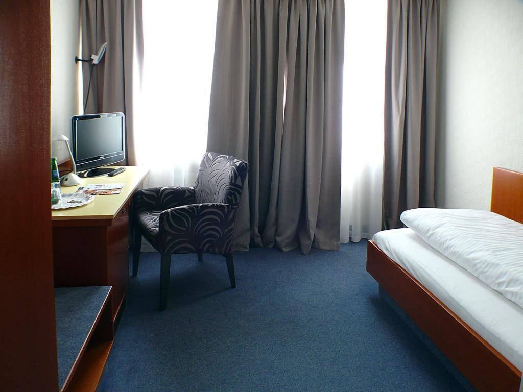 Hotel Zum Stern Siegburg Oda fotoğraf